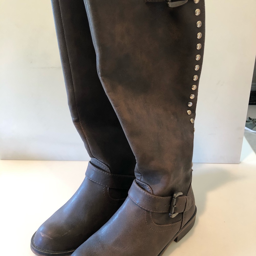 Kohl’s- Junior Girls Brown Boots- SIZE US 6